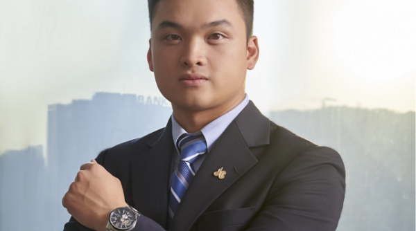 Ở tuổi 28, ông Lê Viết Hiếu được bổ nhiệm làm TGĐ Tập đoàn Xây dựng Hòa Bình