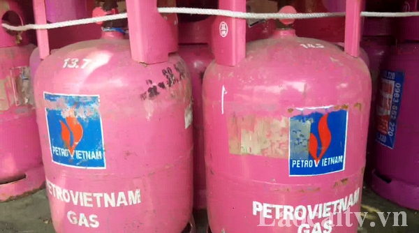 Lào Cai: Thu giữ hàng trăm bình gas giả tem nhãn của các đơn vị có uy tín