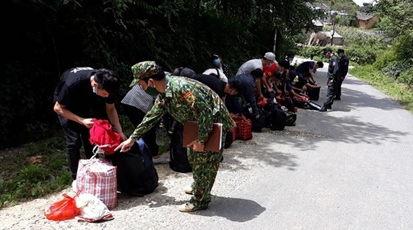 Hà Giang: Phát hiện 16 người nhập cảnh trái phép, định trốn cách ly