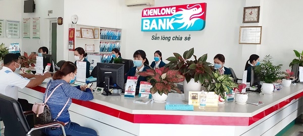 Kienlongbank giảm đến 50% tổng số tiền lãi cho hơn 1.300 khách hàng vay trả góp ngày