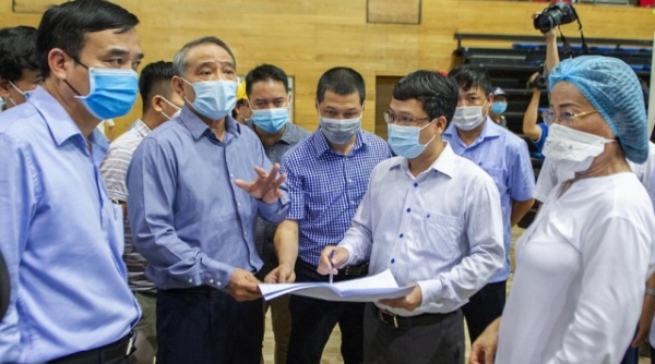 Đà Nẵng: Khẩn trương thi công Bệnh viện dã chiến trong vòng 4 ngày tại Cung Thể thao Tiên Sơn