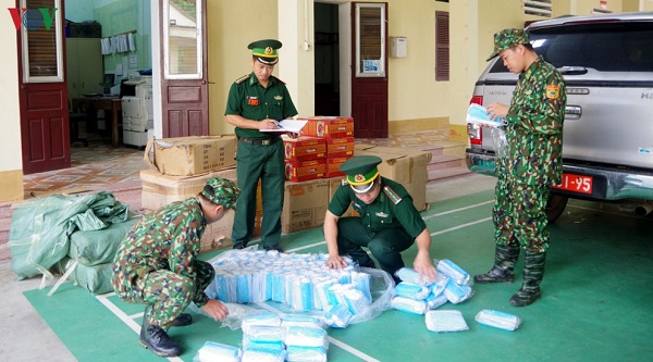 Lạng Sơn: Thu giữ 13.000 khẩu trang nhập lậu từ Trung Quốc