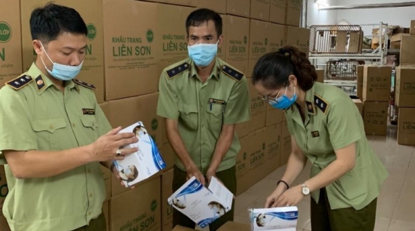 Hà Nội: Thu giữ 500.000 khẩu trang y tế không đạt tiêu chuẩn