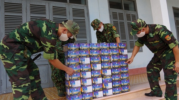 Biên phòng Tây Ninh: Phát hiện, thu giữ 94 kg pháo nổ nhập lậu