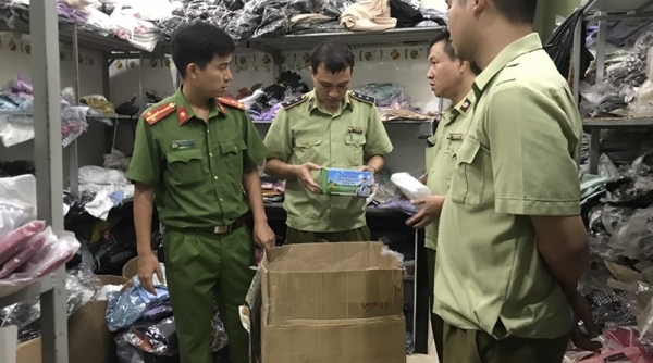Tuyên Quang: Thu giữ hàng nghìn khẩu trang, quần áo giả nhãn hiệu