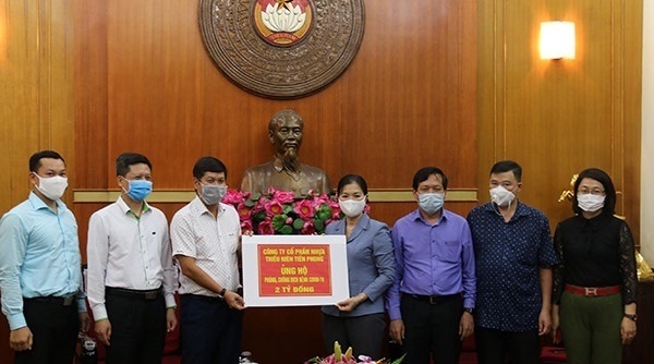 Nhựa Tiền Phong: Ủng hộ Quảng Nam, Đà Nẵng 2 tỷ đồng chống dịch COVID-19