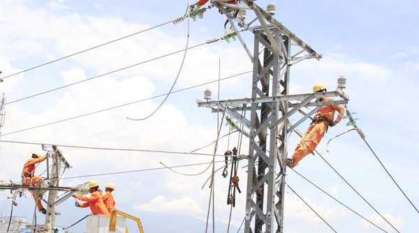 EVNNPC: Đảm bảo cấp điện an toàn cho sản xuất kinh doanh và sinh hoạt của nhân dân