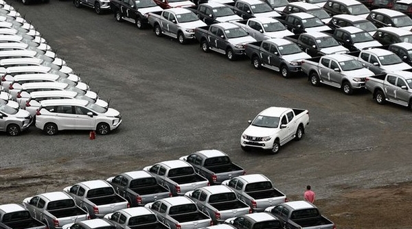 Việt Nam đã nhập khẩu gần 5.000 ô tô.