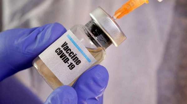 Bộ Y tế vừa đẩy nhanh quá trình nghiên cứu, vừa đăng ký mua vắc xin ngừa Covid-19 của Nga và Anh