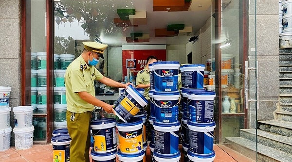 Lạng Sơn: Phát hiện nhiều sản phẩm sơn tường nhãn hiệu Dulux giả mạo nhãn hiệu được bảo hộ tại Việt Nam