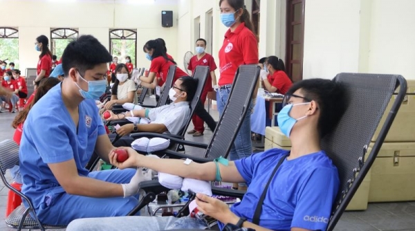 Trường Đại học Y - Dược (Thái Nguyên): Tổ chức hiến máu nhân đạo với chủ đề “Mùa thu cho em”