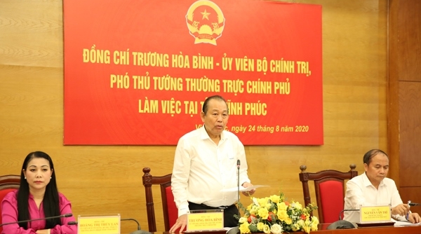 Phó Thủ tướng thường trực Chính phủ Trương Hòa Bình kiểm tra công tác giải ngân vốn đầu tư công tại Vĩnh Phúc