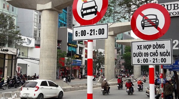 Hà Nội: Khôi phục lại các biển cấm taxi theo giờ trên một số tuyến phố