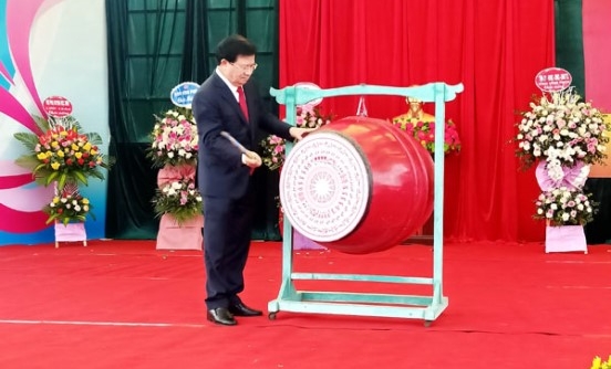 Vĩnh Phúc: Phó Thủ tướng Trịnh Đình Dũng dự lễ khai giảng năm học mới tại trường THPT Chuyên Vĩnh Phúc