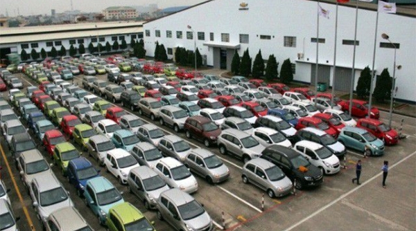 Trong tháng đầu năm lượng ô tô nhập khẩu giảm mạnh