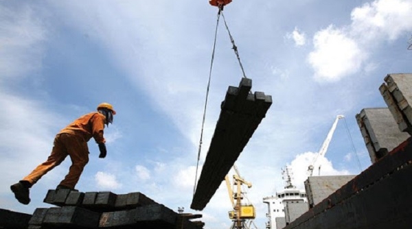 Việt Nam nhập khẩu gần 10 triệu tấn sắt thép trong 8 tháng