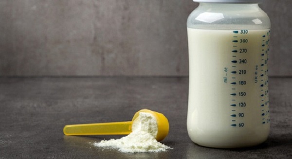 Hàng chục mẫu sữa Nutrilatt 1 và 2 của Singapore có hàm lượng sắt, kẽm thấp hơn quy định
