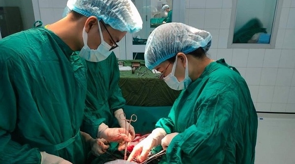 Tuyên Quang: Phẫu thuật lấy thai thành công cho sản phụ có 2 tử cung hiếm gặp