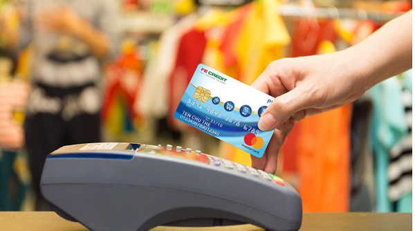 Nhóm thẻ tín dụng tăng, FE Credit hỗ trợ tích cực nhu cầu mua sắm của khách hàng
