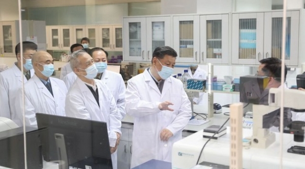 Trung Quốc: Chưa tiêm vaccine COVID-19 cho toàn dân