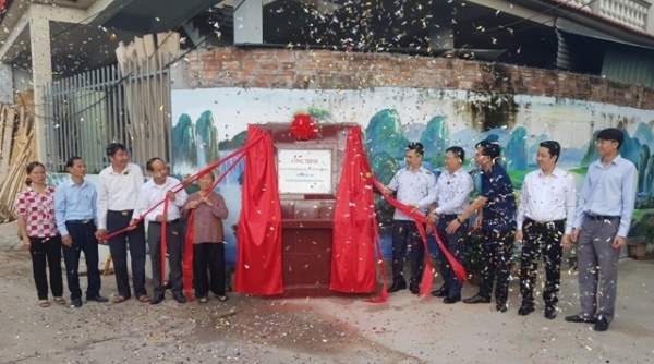 Huyện Vĩnh Tường (Vĩnh Phúc): Khánh thành, gắn biển chào mừng công trình chào mừng Đại hội Đảng