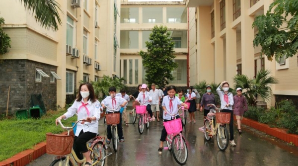 Nhựa Tiền Phong trao tặng 60 xe đạp trị giá 120 triệu đồng cho học sinh có hoàn cảnh khó khăn tại Hải Phòng