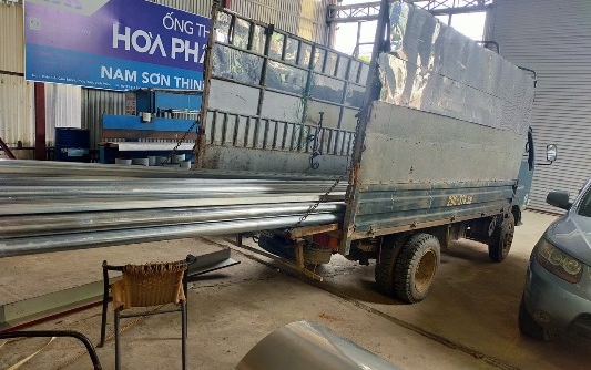 Vĩnh Phúc: Phạt tiền, tịch thu một số cây thép giả mạo các nhãn hiệu Hoà Phát, Việt Đức