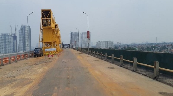 Cầu Thăng Long bắt đầu thử thảm bê tông siêu tính năng