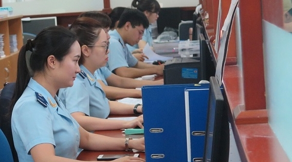 Tạm dừng hoạt động một số kho ngoại quan, điểm kiểm tra hàng hóa tại Lào Cai