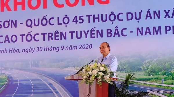 Thủ tướng Nguyễn Xuân Phúc dự lễ khởi công đường cao tốc Bắc – Nam tại Thanh Hóa