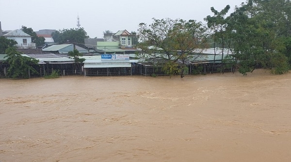 Quảng Nam: Nước lũ lên nhanh, sơ tán người dân ở hạ du sông Vu Gia trước 18h hôm nay