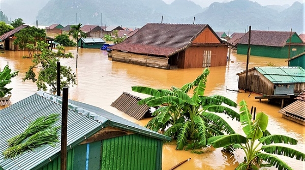 Dự báo thời tiết: Miền Trung vẫn mưa to, nhiều nơi ngập lụt