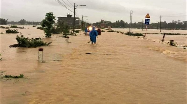Quảng Nam: Mưa lũ khiến hơn 7.000 ngôi nhà bị nhấn chìm, 6 người chết và mất tích