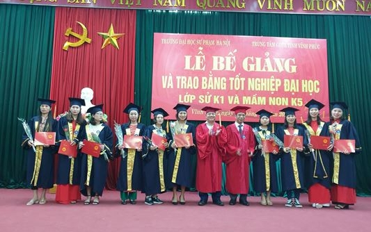 Trường ĐHSP Hà Nội trao bằng tốt nghiệp Đại Học lớp Sử, Mầm Non tại Vĩnh Phúc