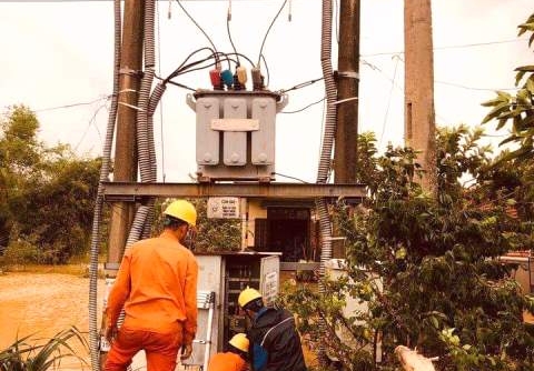 Điện lực miền Trung: Cấp điện trở lại cho gần 47.000 khách hàng ở 5 tỉnh