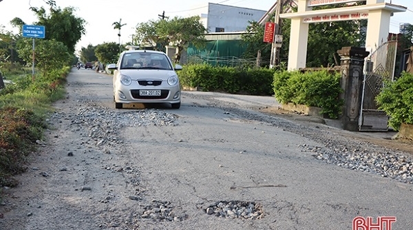 Hà Tĩnh: Nhiều tuyến đường hư hỏng sau mưa lũ