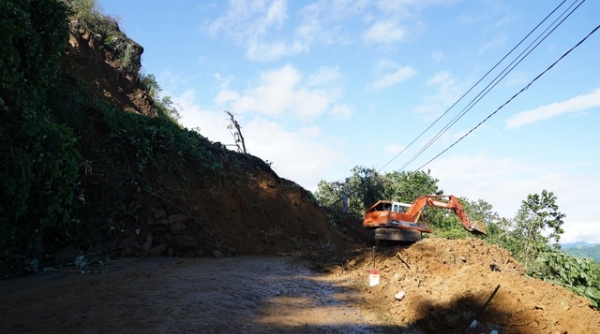 Đã tìm thấy 16 thi thể bị núi lở vùi ở Quảng Nam