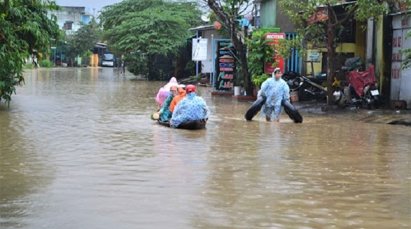 Bộ GTVT yêu cầu khẩn trương khắc phục hậu quả của mưa lũ
