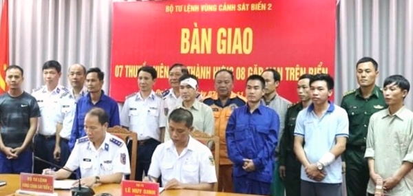 Quảng Nam: Chìm tàu hàng khiến thuyền trưởng mất tích, 7 thuyền viên được cứu sống
