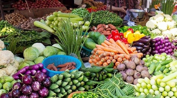 Giá thực phẩm ngày 13/11: Giá rau củ tại TP.HCM giữ ở mức ổn định