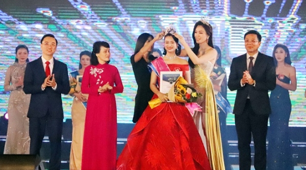 Trần Thị Mai đăng quang danh hiệu Người đẹp Hạ Long 2020
