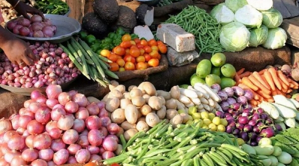 Giá cả thị trường ngày 17/11: Giá rau củ tăng nhẹ từ 2.000-3.000 đồng/kg