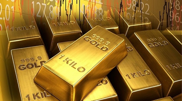Giá vàng hôm nay 19/11: Vàng giảm nhẹ do nhà đầu tư bán tháo