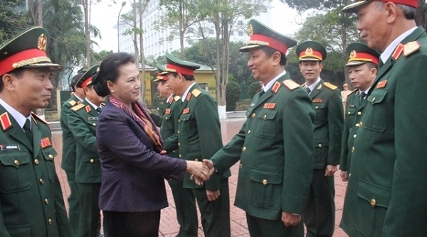 Chủ tịch Quốc hội Nguyễn Thị Kim Ngân thăm và làm việc với Bộ Tư lệnh Quân khu 4
