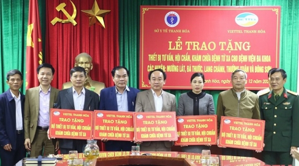 Viettel Thanh Hoá trao tặng thiết bị khám chữa bệnh Telehealth cho 5 bệnh viện tuyến huyện