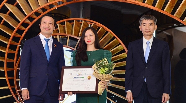 Tập đoàn Bảo Việt (BVH): Top 10 doanh nghiệp bền vững nhất Việt Nam 5 năm liên tiếp