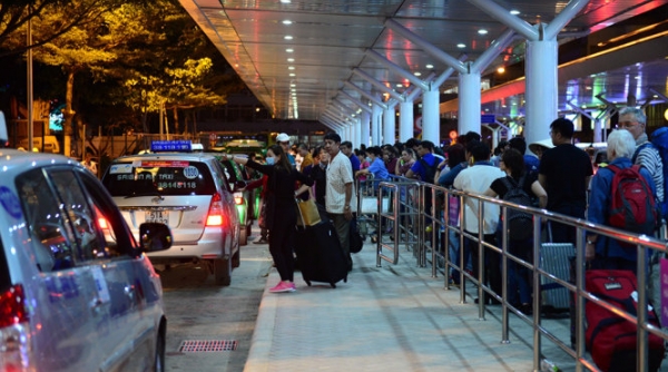 Sở GTVT TP.HCM yêu cầu điều chỉnh phương án phân làn tại sân bay Tân Sơn Nhất