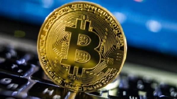 Giá Bitcoin thiết lập kỷ lục mới, vượt ngưỡng 21.000 USD