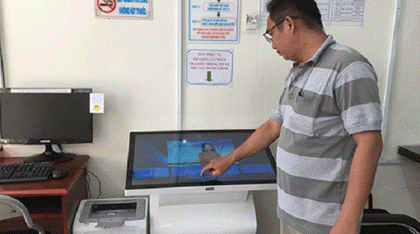 Bình Dương: Phường Lái Thiêu, Tp.Thuận An đưa vào vận hành ki-ốt thông tin hiện đại phục vụ người dân