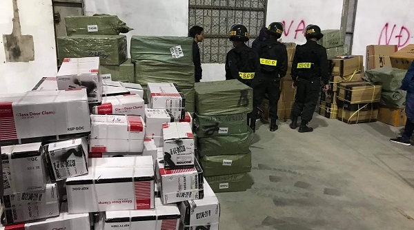 Phá đường dây buôn lậu cực lớn tại Quảng Ninh: Thu giữ hơn 500 tấn hàng lậu, khống chế tại chỗ 30 đối tượng